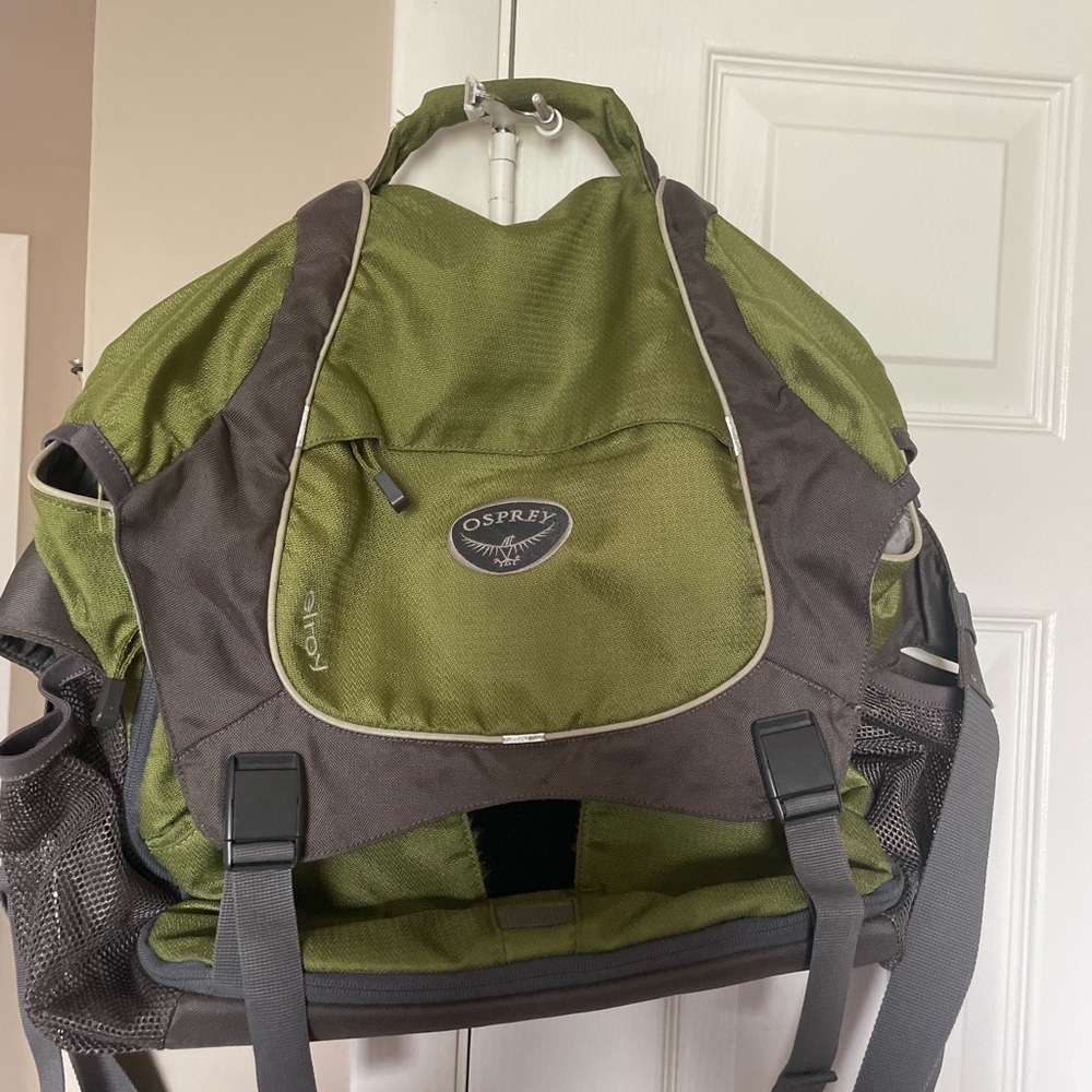 Osprey Olive and Charcoal Men's Backpack